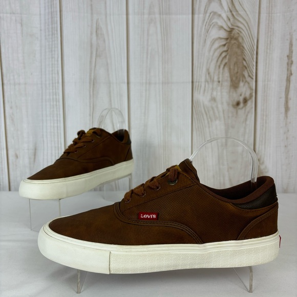 Levi's Other - Levi’s Sneakers Comfort Lace Up Classic Low Top Tennis Shoes Brown Size 9